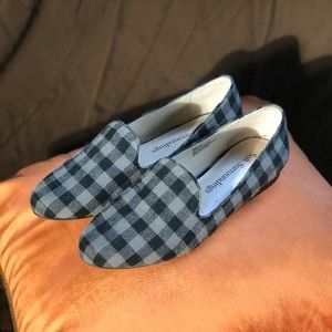 Soft Surroundings Grey & Black Flats